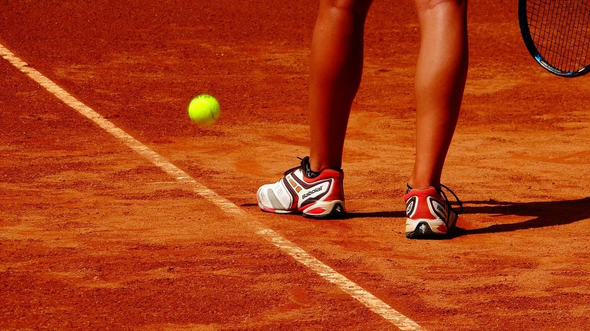 ESPN赛季预测复盘:教练选择与风险控制观察